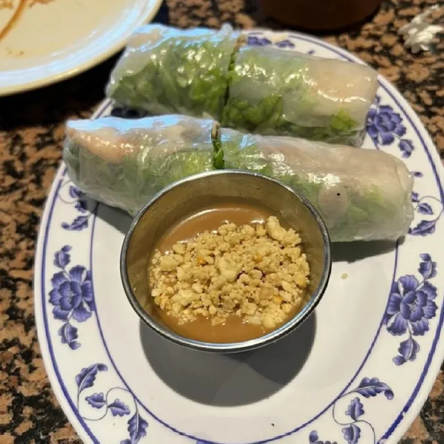 Midnight cravings? This is the spot! 😋