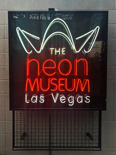 💈✨ Neon Museum Las Vegas: Where History Glows 