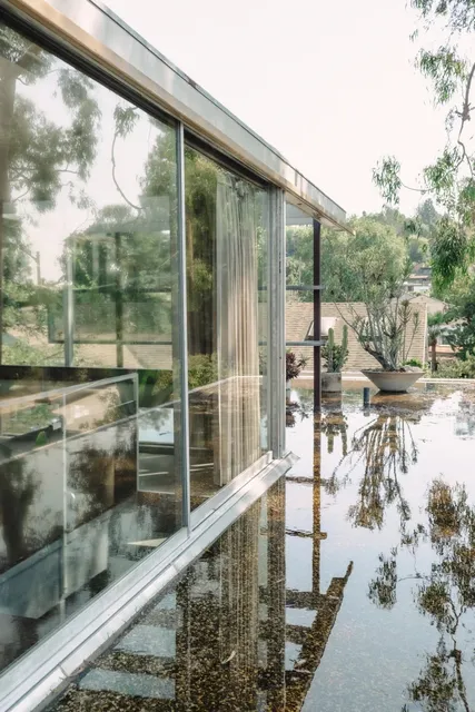 Los Angeles｜Neutra VDL: A House Built with Light and Wind 🌬️✨