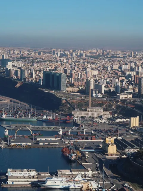 I don’t care—I’m Oran’s unofficial tourism ambassador now! 