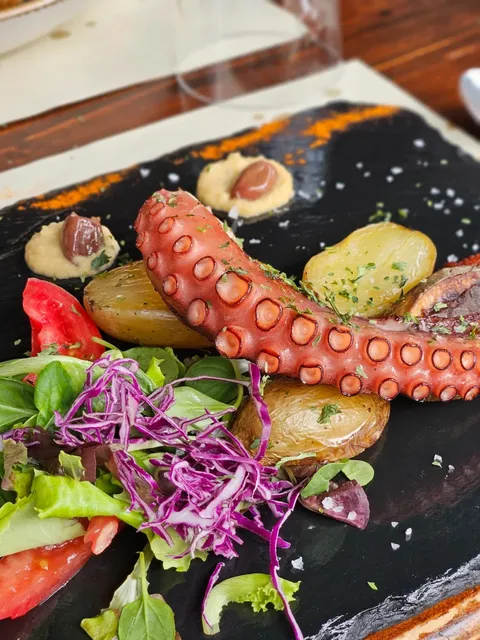 Venice Seafood Restaurant Nevodi - Fresh and Delicious! 🦑🍤