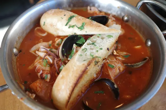 🇺🇸 Schooners Monterey | Dining with an Ocean View 🏖️