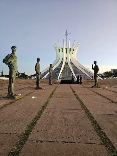 🇧🇷 Catedral Metropolitana de Brasília: A Blooming Concrete Miracle 