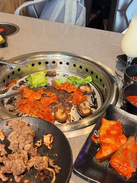 Korean BBQ & Hot Pot Buffet: A Great Deal in Brooklyn 🍖
