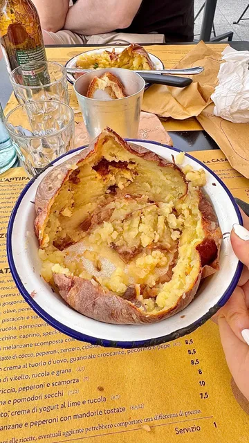 🇮🇹 Turin, Italy │ The Magical Baked Potato with Roast Beef 🥔✨