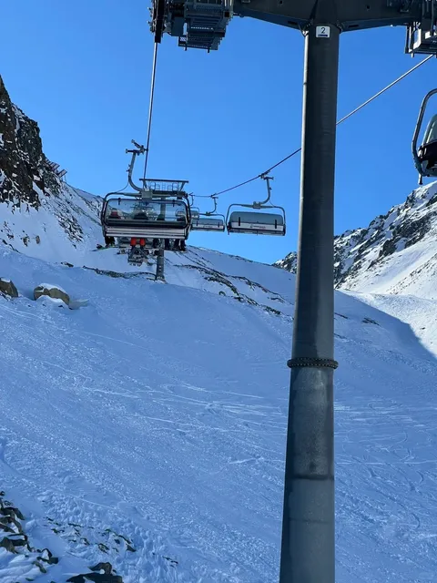 🇦🇹 Stubai Glacier Ski Resort - An Alpine Dream!