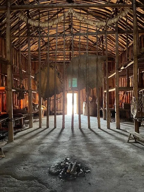  This place is tailor-made for hiking and taking kids for a walk!