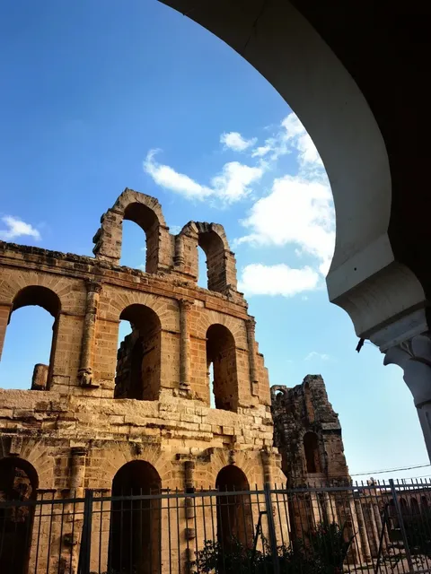 A Glimpse of Tunisia: The Majestic El Jem Amphitheatre 🏟️🐅（1）