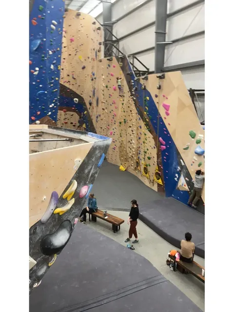 Cincinnati Rock Climbing Gym — A Perfect Weekend Getaway 🧗‍♂️✨