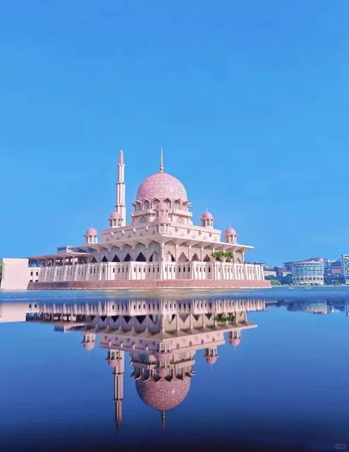 India's Diverse Travel Treasures: From Nature to Urban Adventures