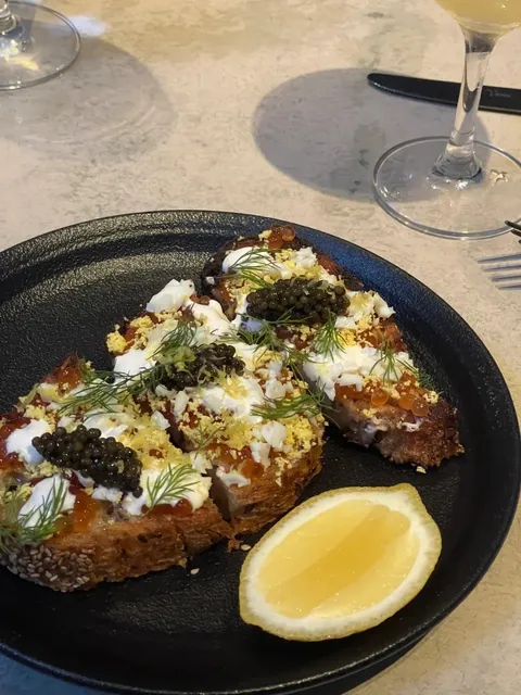 LA | Workshop | A Hidden Gem in a Sleek Concrete Cocoon