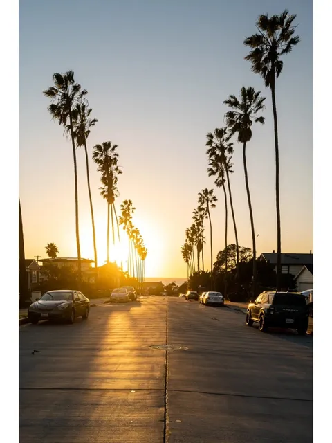 🏖️ Windansea Beach – San Diego’s Hidden Gem! 🌊✨