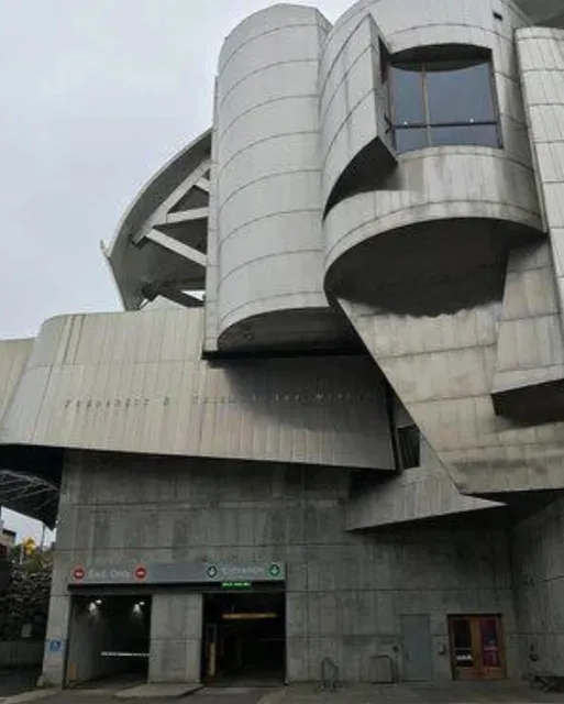 🏛️ Weisman Art Museum | A Silver Spectacle on the Mississippi