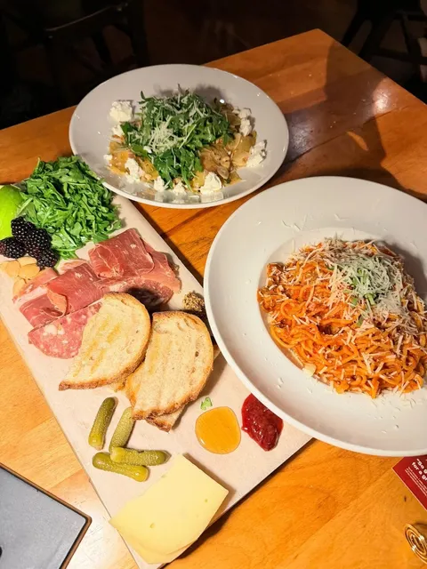 I'm absolutely in love with this meatball pasta dish!