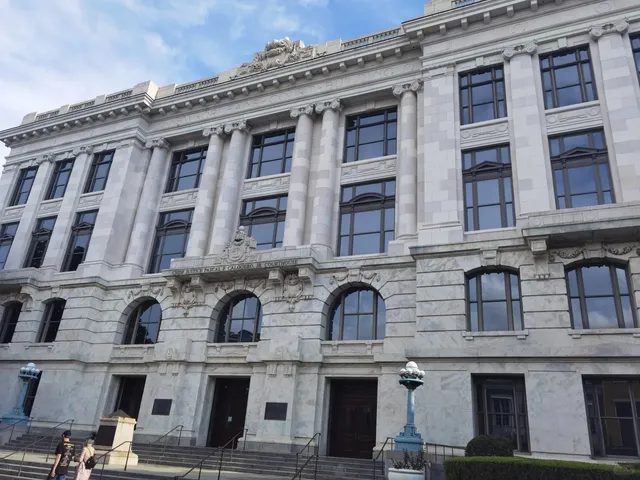French Quarter Street Scenes in New Orleans 🎷🎭