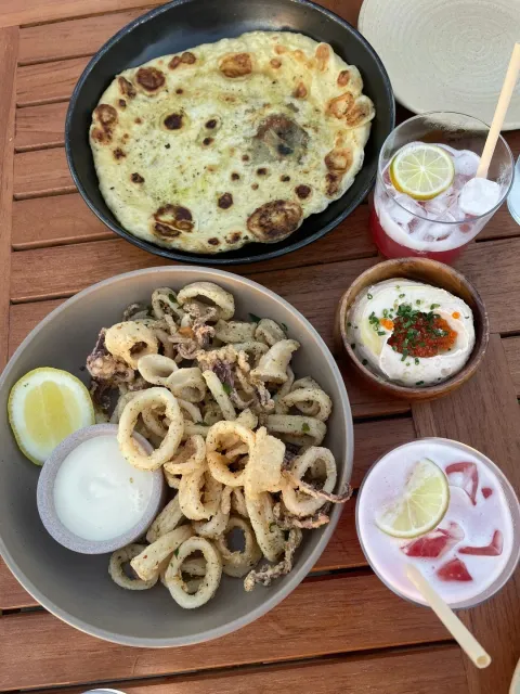 🇺🇸 Hotel Irvine’s Greek Rooftop Gem 🏙️✨