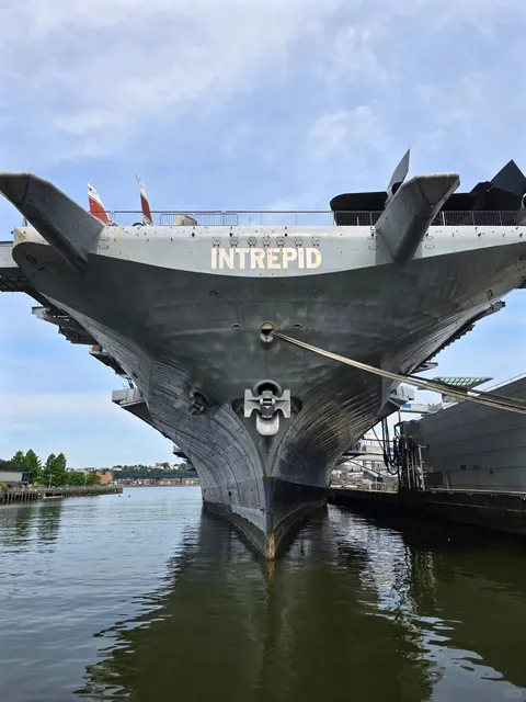 🇺🇸 [NYC] Intrepid Museum: Where Military Might Meets History 🚢✈️