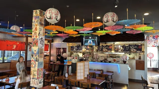 Love This Place! 🍜💖