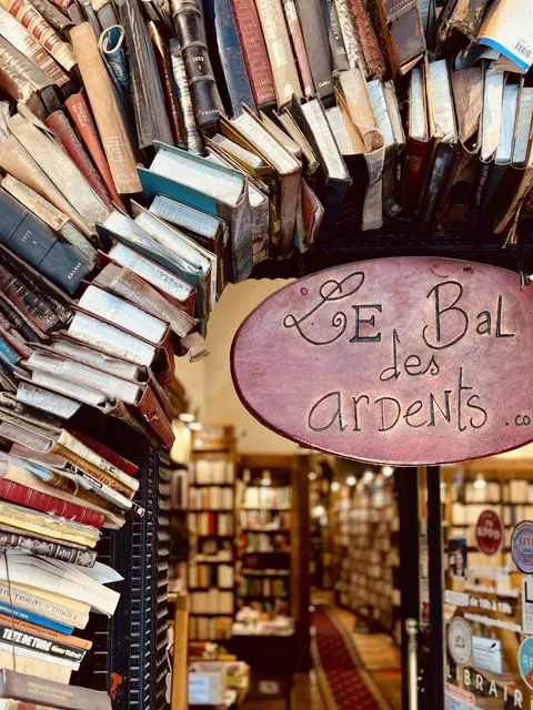 A Truly Unique Bookstore 📜✨
