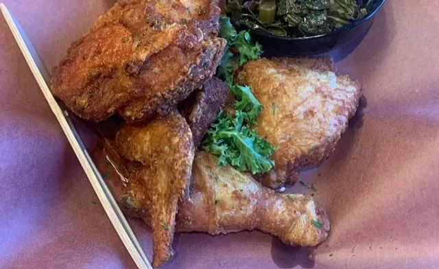 🍗 Geneva's Famous Chicken and Cornbread | Savannah