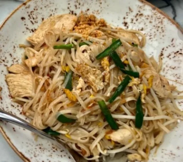 Senyai Thai 🦀🍚 | A Flavorful Escape to Thailand in Pittsburgh