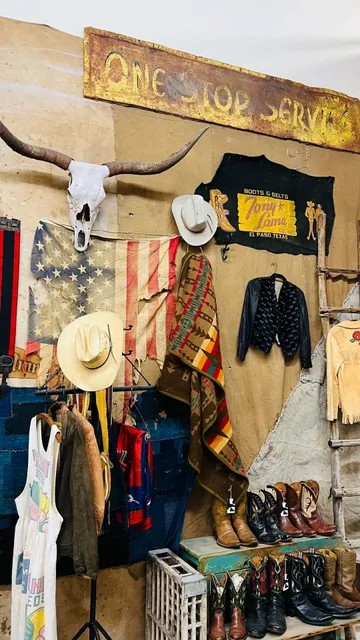 Santa Fe’s Coolest Vintage Shop 🛍️👢✨