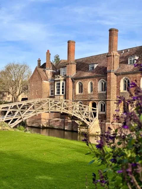 📍 Must-Visit Spots at Cambridge University