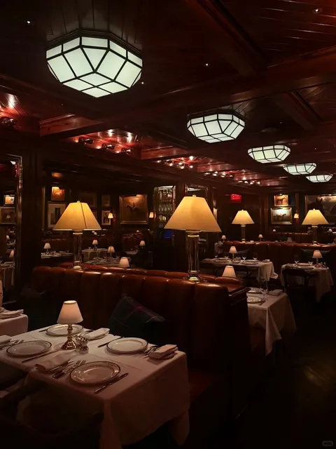 New York | The Polo Bar at 10 PM 🕰️🍽️