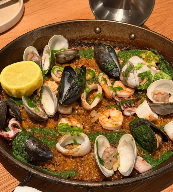🥘 This Boston Seafood Paella! The Socarrat Made Me Speechless...