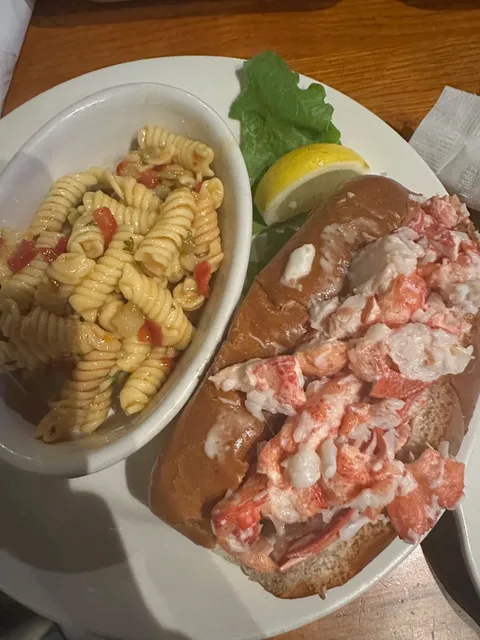 Taste of Maine — A Lobster Roll Journey! 🦞🍽️