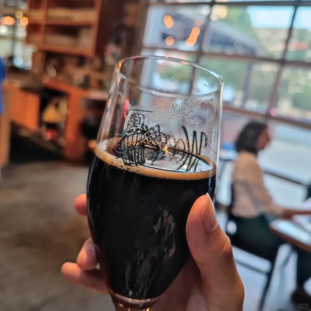 🍻 Charlotte  | Wooden Robot Brewery – Tiny Batch Beer Gem!
