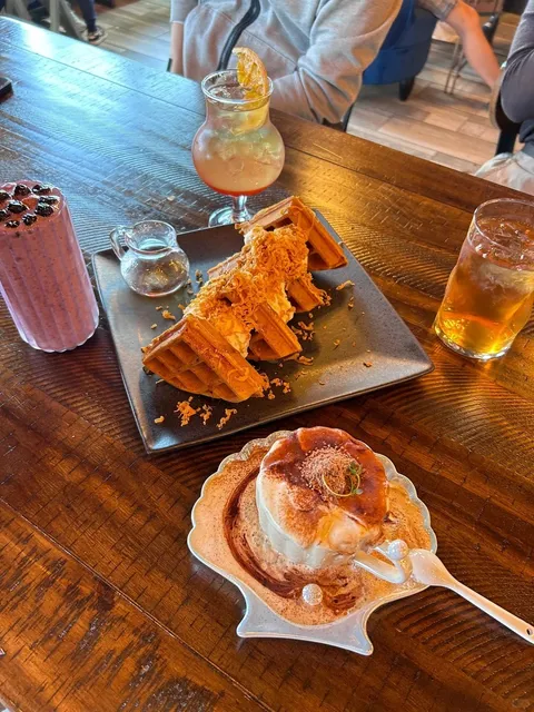 Atlanta Café Review | Cafe104 – Soufflé Pancake Afternoon Tea 🍓☕️