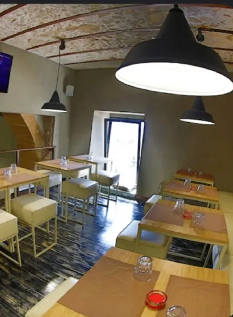  Must-Eat in Siracusa | Hidden Gem by Fonte Aretusa