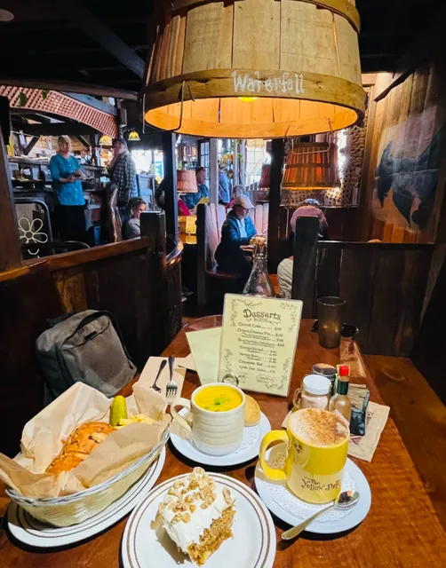 Blue Mountain Café Gem | Yellow Deli – Whimsical Treehouse Vibes​​ 🌳