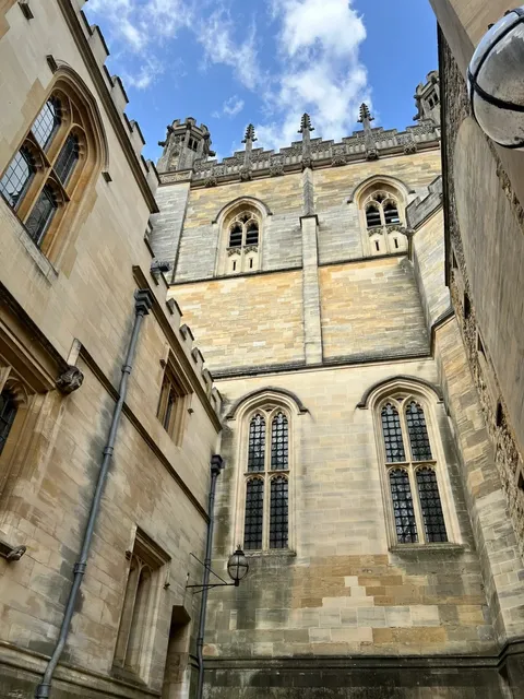 🇬🇧 Oxford University: Gu Ailing's Photo Spots & Must-See Guide! 📸✨