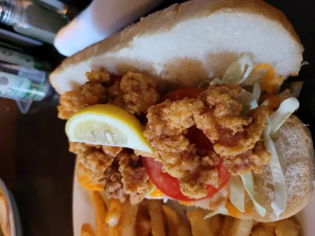 Great First Meal in New Orleans! 🐊🍛