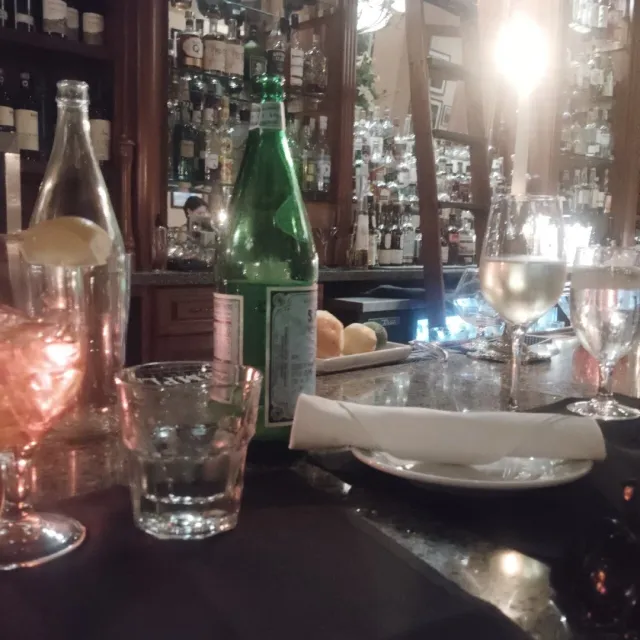 Delicious Food & A Welcoming Vibe! 🍽️✨