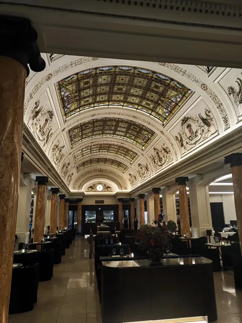 Discovering Belgium’s Finest | A High-End Retro Belgian Restaurant 