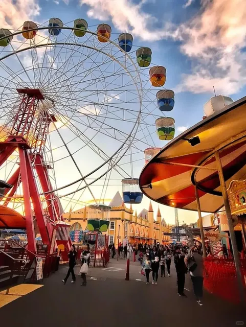 Warner Bros. Movie World Guide