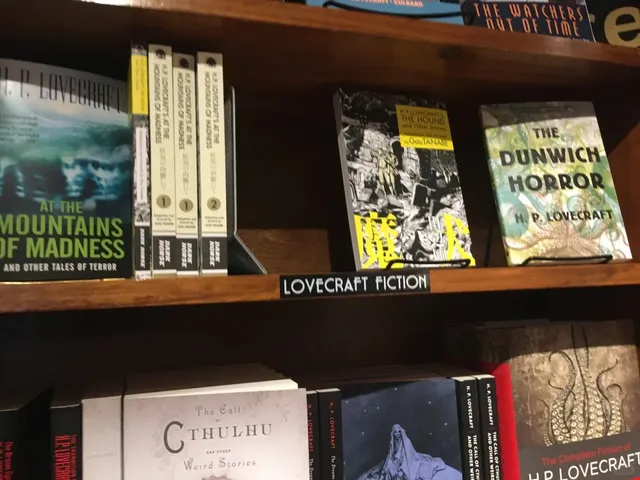 🇺🇸 Providence, RI – Where History Meets Mystery 🏛️🍂