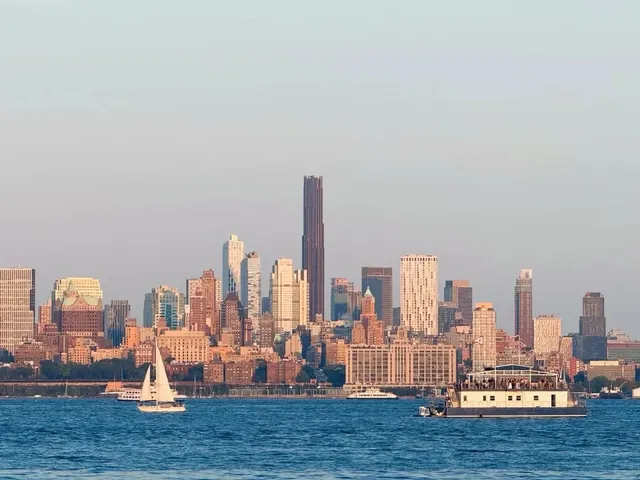 The Most Stunning NYC Skyline View 🌆🚢 Perfect for Picnics & Strolls!