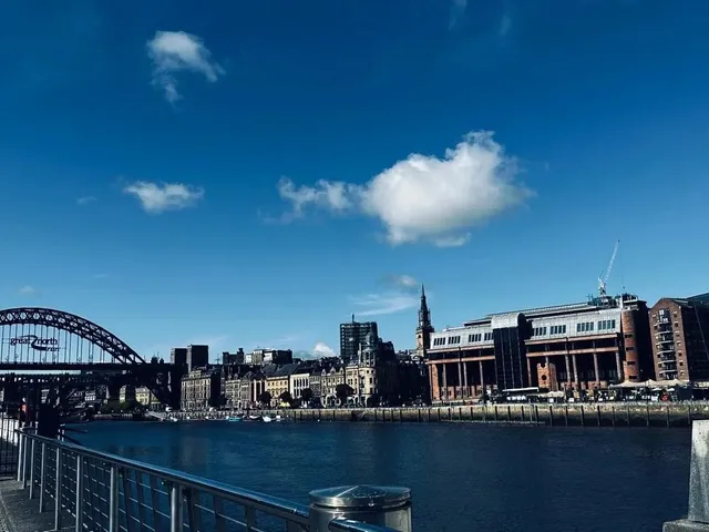 🇬🇧 Newcastle Upon Tyne: Where History Meets Modern Vibes! ✨
