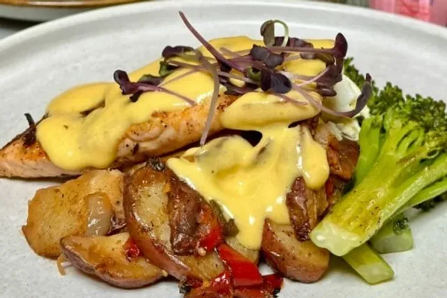 🌿 Collins Quarter at Forsyth | A Refined Park-Side Brunch Destination