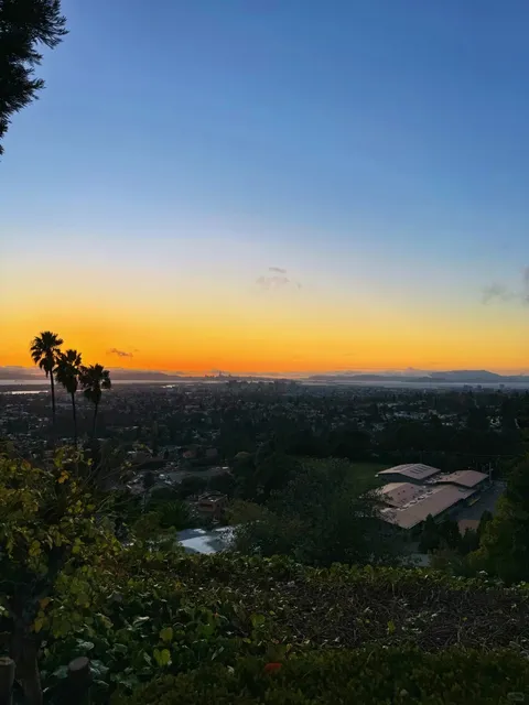 Oakland's Churches Are So Beautiful! ⛪️✨