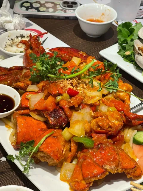 LA Irvine | OC & Lau | The Fried Frog Legs Are Legendary