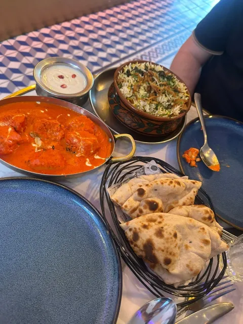 🌙 A Beautiful Restaurant with a Wonderful Menu 