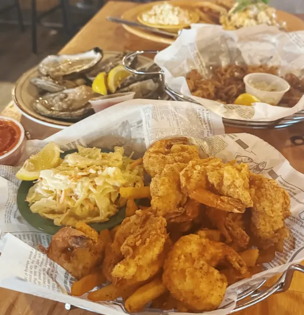 🐟 What to Eat in Virginia Beach | Meal #3: Seafood Heaven!