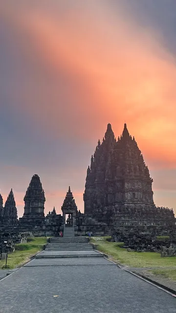 📍 Prambanan Temple, Yogyakarta | A Sunset to Remember! 🛕🌅