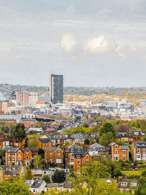 🇬🇧 Sheffield: Where Steel Meets Serenity ⚙️🌿