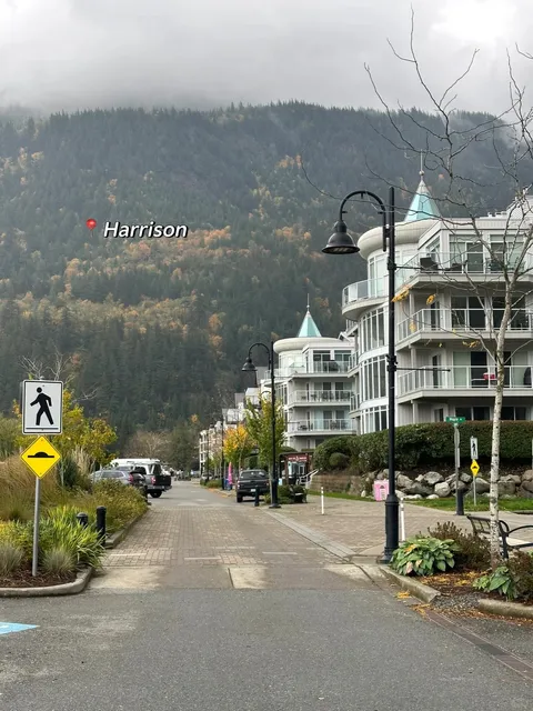 Vancouver Surroundings: Harrison Wild Hot Springs ➕ Mission Town